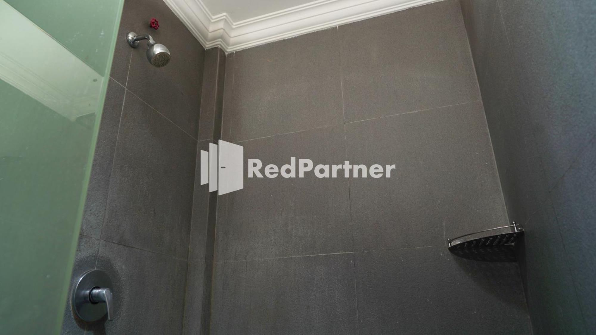 Wisma Sederhana Mitra Reddoorz Medan Rum bild