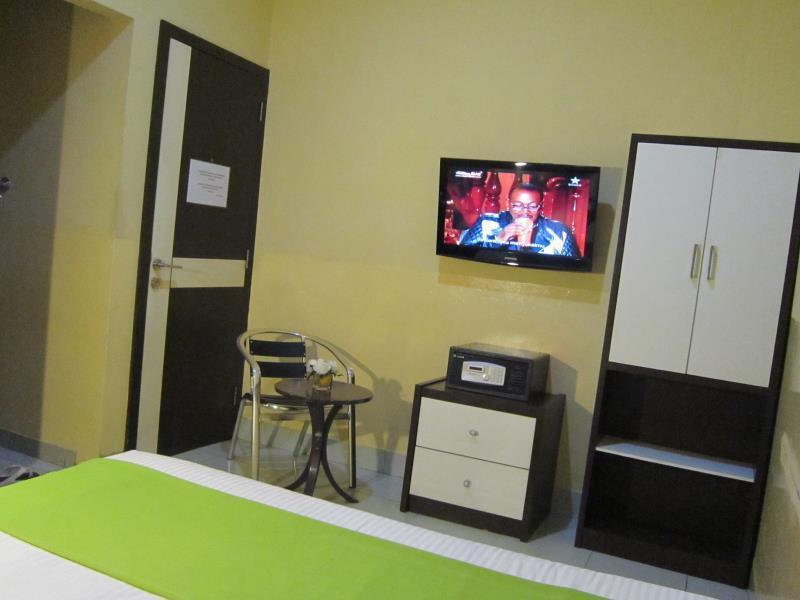 Wisma Sederhana Mitra Reddoorz Medan Exteriör bild