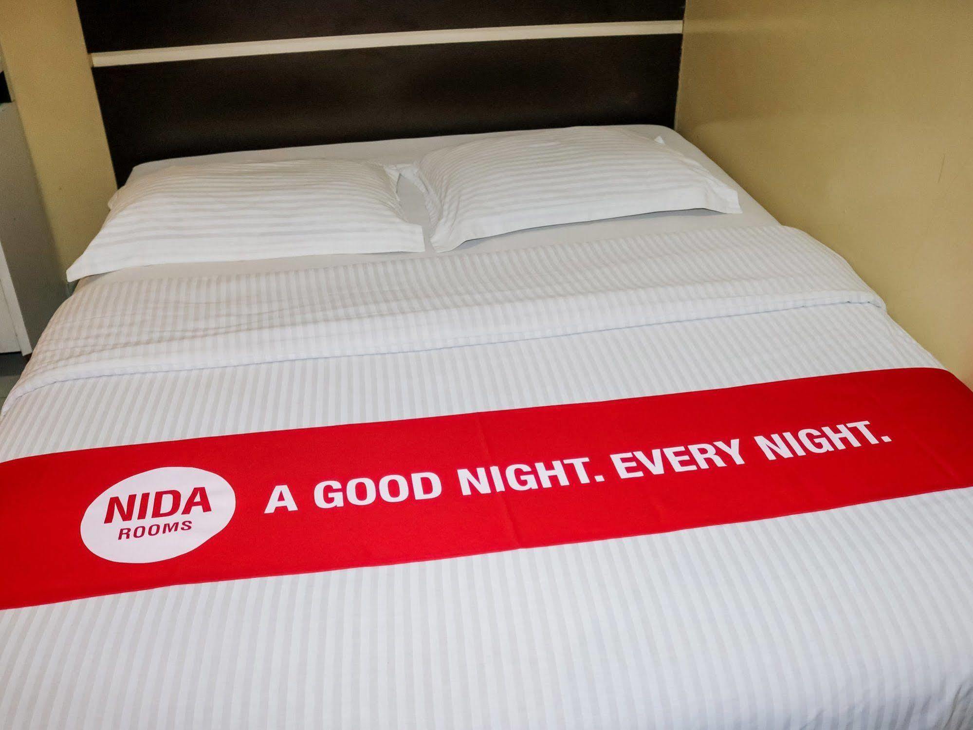 Wisma Sederhana Mitra Reddoorz Medan Exteriör bild