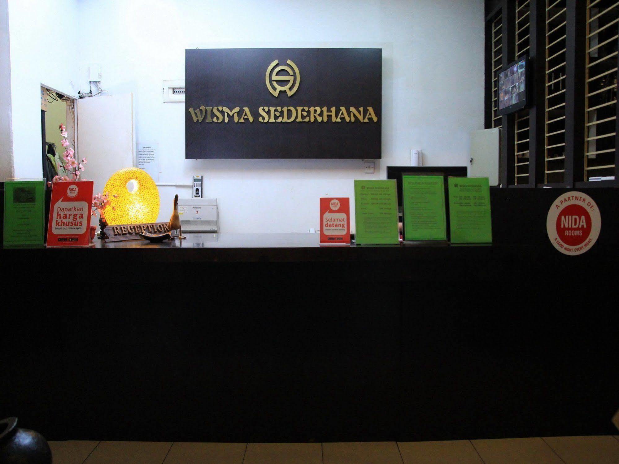 Wisma Sederhana Mitra Reddoorz Medan Exteriör bild